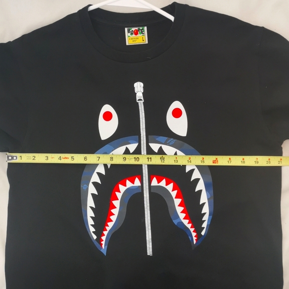 Large Bape Shark Tee - Picture 7 of 7